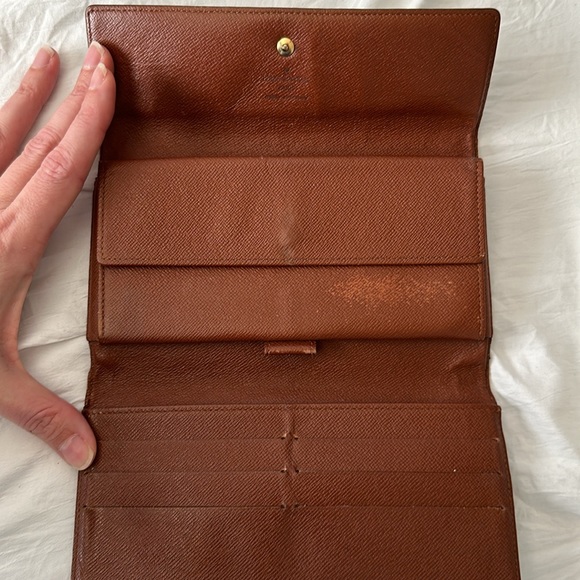 LV Sarah Long Wallet on Chain - Picture 6 of 15